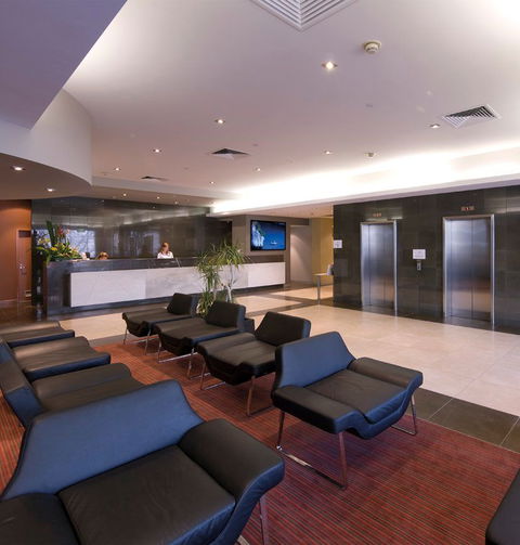 Atlantis Hotel - Foster Accommodation 1