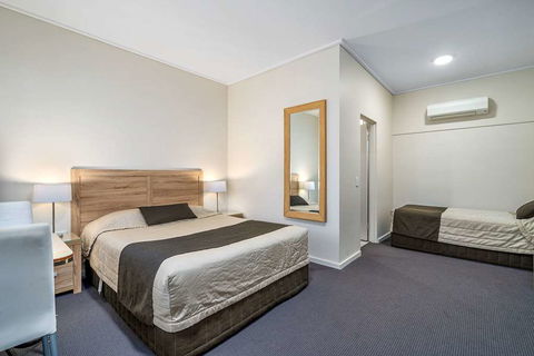 Quality Hotel Sherbourne Terrace - Foster Accommodation 2