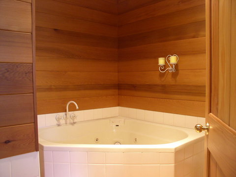 Kemeys Mountain Hideaway - Foster Accommodation 2