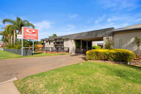 Econo Lodge All Seasons Mildura - Foster Accommodation 1