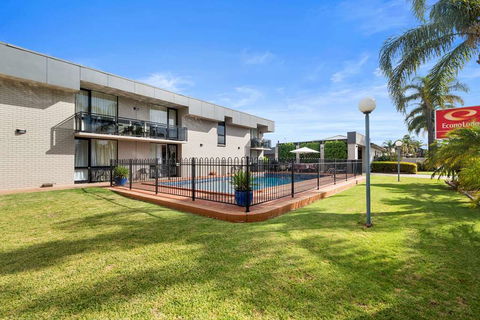 Econo Lodge All Seasons Mildura - Foster Accommodation 2