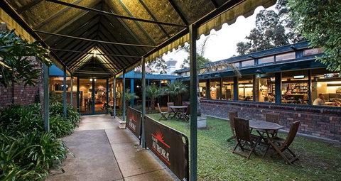 Burvale Hotel - Foster Accommodation 8