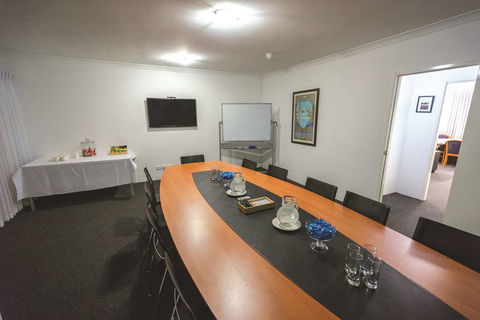 Perth Ascot Central Apartment Hotel - Foster Accommodation 4