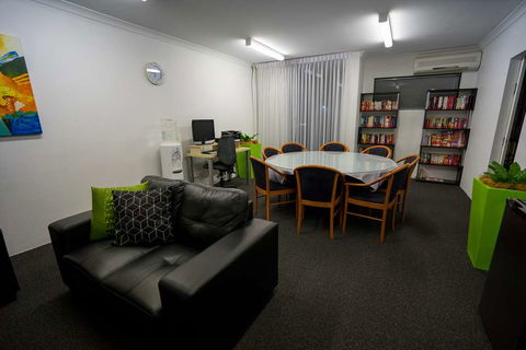 Perth Ascot Central Apartment Hotel - Foster Accommodation 5