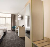 Nightcap at Sandringham Hotel - Foster Accommodation