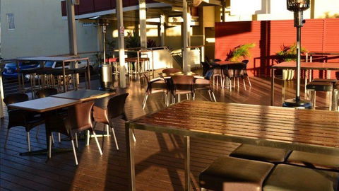 Isa Hotel - Foster Accommodation 1
