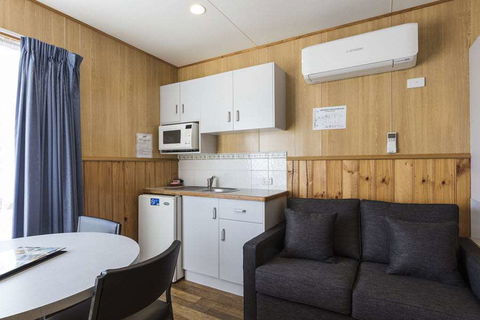 BIG4 Albury Tourist Park - Foster Accommodation 9