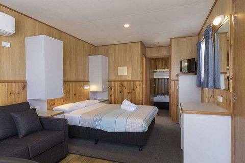 BIG4 Albury Tourist Park - Foster Accommodation 11