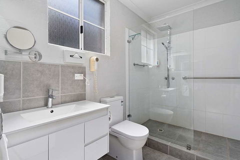 Econo Lodge Border Gateway Wodonga - Foster Accommodation 11