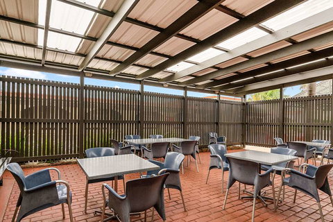 Quality Siesta Resort - Foster Accommodation 17