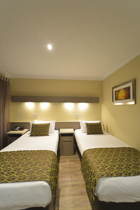 Bentley Motel - Foster Accommodation 7