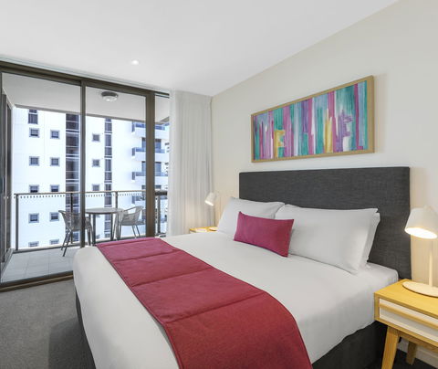 Avani Broadbeach Residences - Foster Accommodation 2