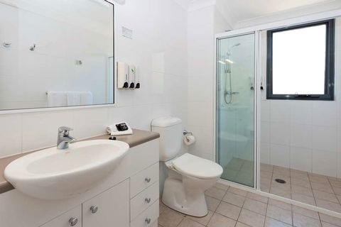 Leisure Inn Spires - Foster Accommodation 2