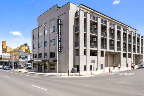 CH Boutique Hotel - Foster Accommodation 1