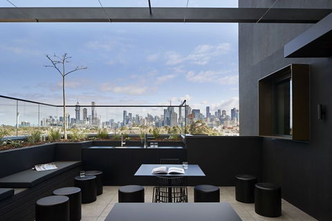 Lanbruk Apartment Hotel-Richomnd Hill - Foster Accommodation 0