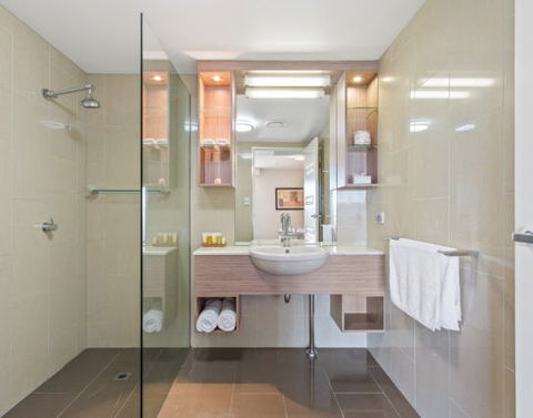 CBD Executive Apartments - Foster Accommodation 2