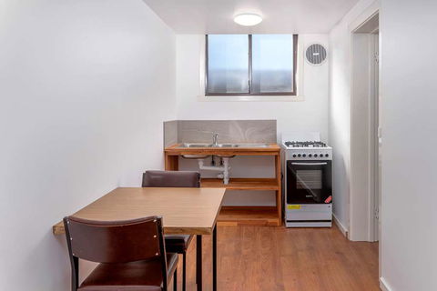 Econo Lodge Lilydale - Foster Accommodation 1