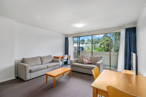 Knox International Hotel - Foster Accommodation 1
