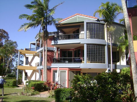 Como Noosa Luxury Riverside Apartments - Foster Accommodation 0