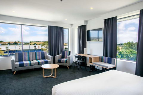 Alpha Hotel Eastern Creek - Foster Accommodation 16