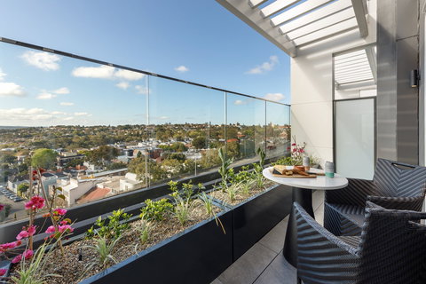 Meriton Suites Bondi Junction - Foster Accommodation 1
