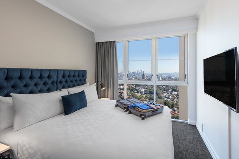 Meriton Suites Bondi Junction - Foster Accommodation 17