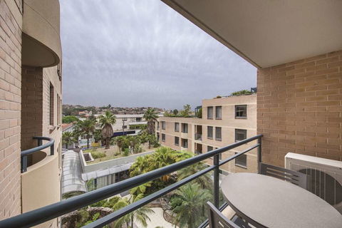 Adina Apartment Hotel Coogee - Foster Accommodation 6