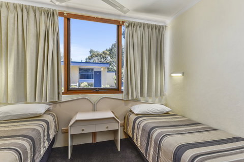William Macintosh Motor Lodge - Foster Accommodation 7