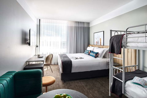 Veriu Green Square - Foster Accommodation 7