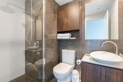 Arise Brisbane Skytower - Foster Accommodation 10