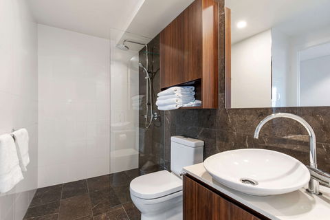 Arise Brisbane Skytower - Foster Accommodation 11