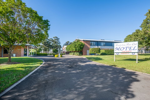Hawkesbury Race Club Motel - Foster Accommodation 0