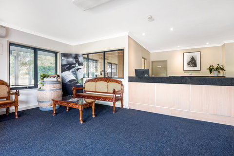 Hawkesbury Race Club Motel - Foster Accommodation 1