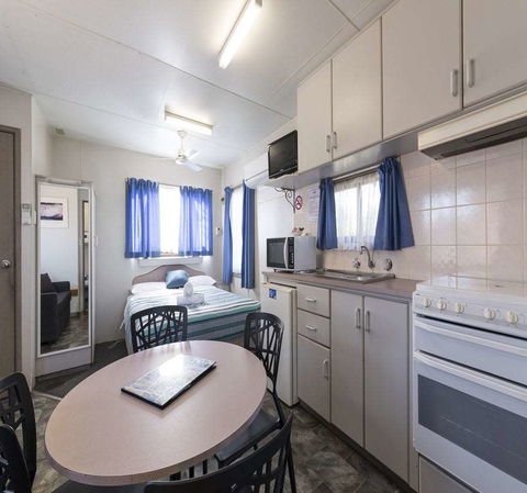 BIG4 Albury Tourist Park - Foster Accommodation 2