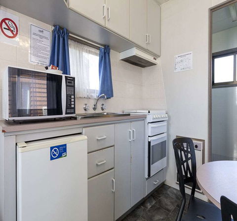 BIG4 Albury Tourist Park - Foster Accommodation 5