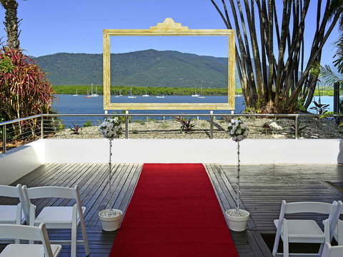 Pullman Reef Hotel Casino - Foster Accommodation 1