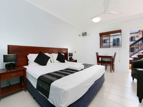 Cairns City Palms - Foster Accommodation 9