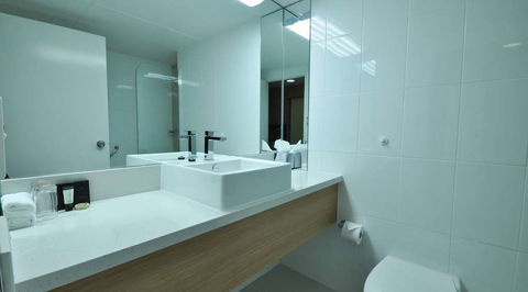 Pacific Hotel Cairns - Foster Accommodation 5