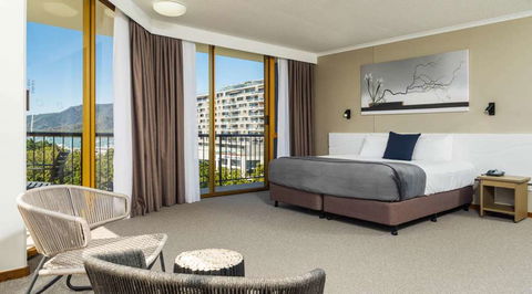 Pacific Hotel Cairns - Foster Accommodation 9