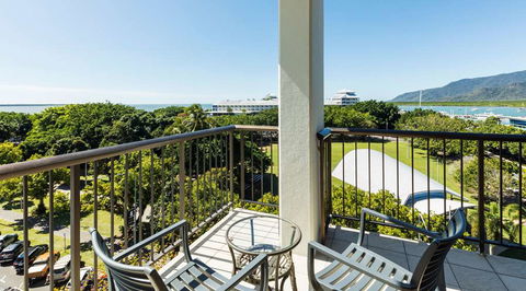 Pacific Hotel Cairns - Foster Accommodation 10