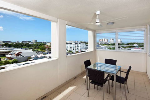 Cairns Central Plaza Apartment - Foster Accommodation 10