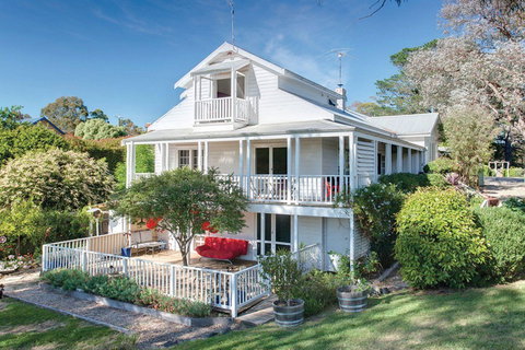 65 Main - Foster Accommodation 0