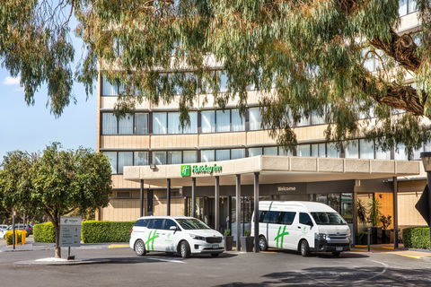 Holiday Inn Melbourne Airport - Foster Accommodation 2