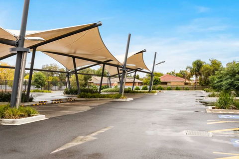 Quality Hotel Rules Club Wagga - Foster Accommodation 1