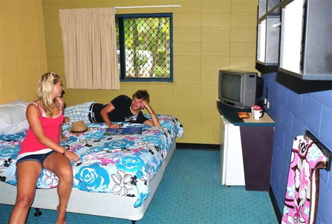 Nomads Cairns Backpackers Resort - Foster Accommodation 2