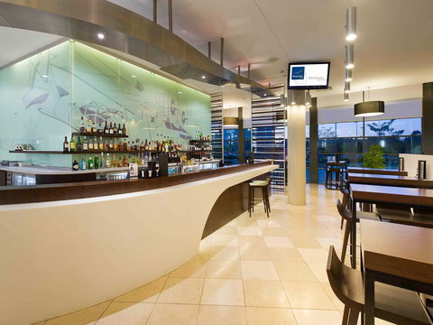 Novotel Brisbane Airport - Foster Accommodation 2