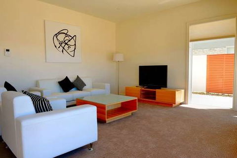 York Cove - Foster Accommodation 6