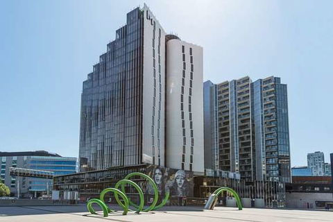 Peppers Docklands - Foster Accommodation 0