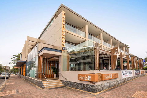 Narrabeen Sands Hotel By Nightcap Plus - Foster Accommodation 1