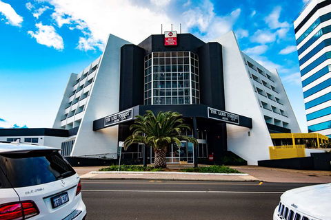 Best Western Plus Hotel Lord Forrest - Foster Accommodation 1